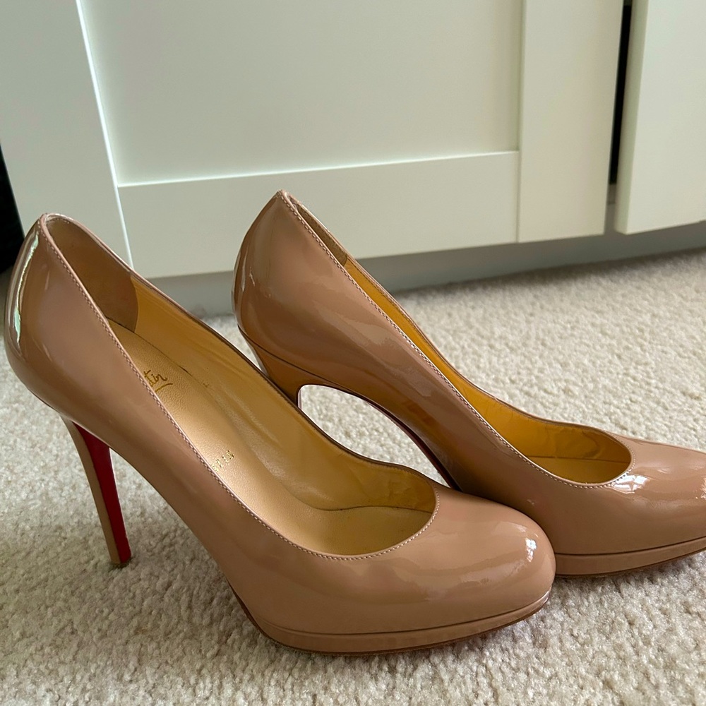 Christian Louboutin simple pumps with small platform patent, nude, size 39
